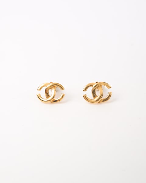 CHANEL CC Twist Clip-on Earrings