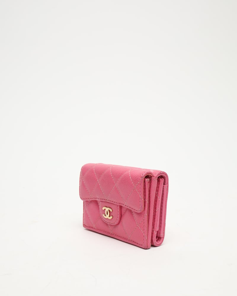 CHANEL Small Classic Trifold Interlocking CC Wallet