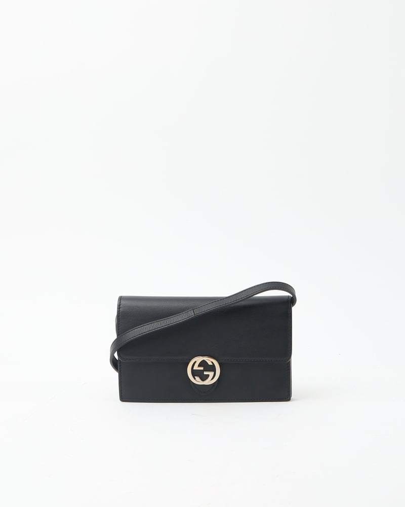 GUCCI Interlocking GG Crossbody Bag