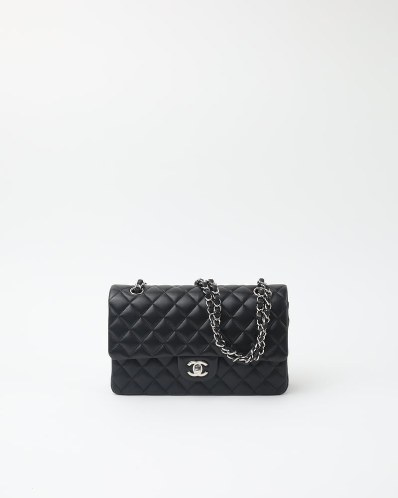 CHANEL Classic Medium Double Flap Bag