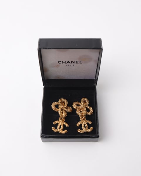 CHANEL CC Clover Fleur-De-Lis Gold Earrings