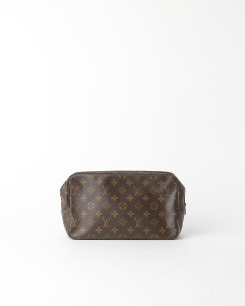 LOUIS VUITTON Monogram Trousse Toilette 28 Bag