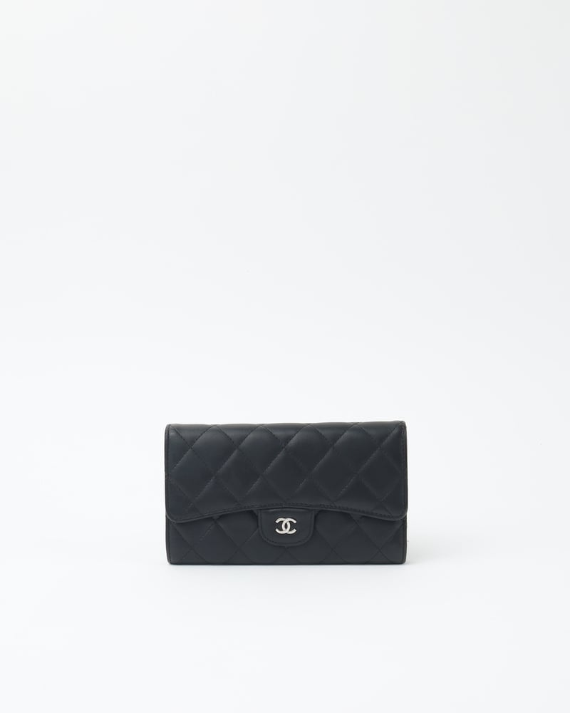 CHANEL Matelasse Tri-fold Long Wallet