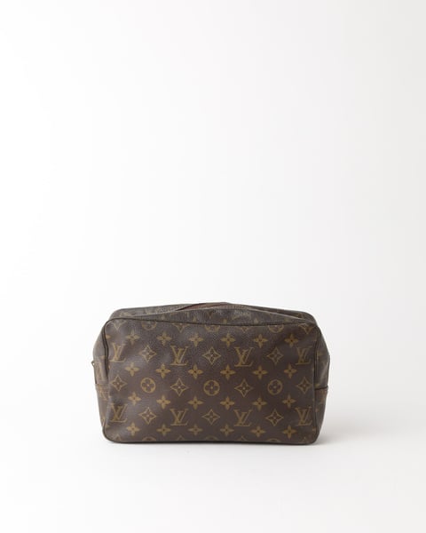 LOUIS VUITTON Monogram Trousse Toilette 28 Bag