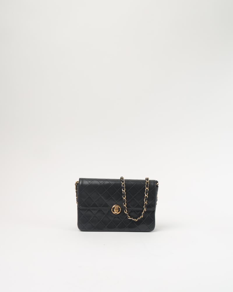 CHANEL Classic Single Flap Bag