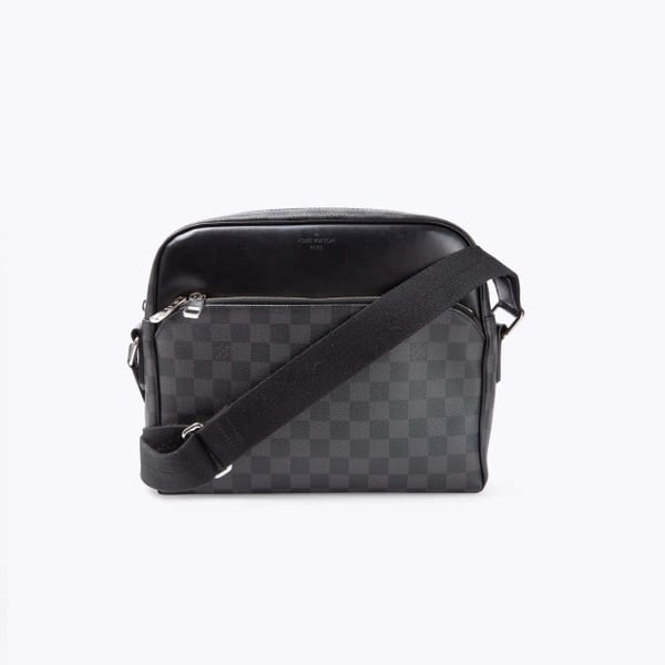 LOUIS VUITTON Damier Graphite Dayton Reporter MM Bag