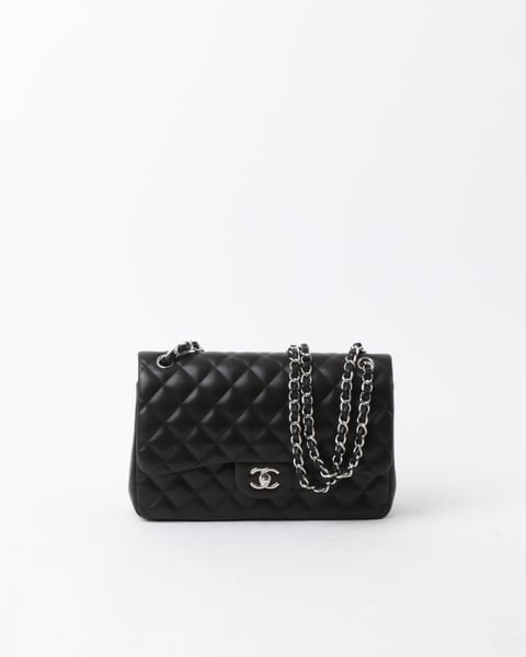 CHANEL Classic Jumbo Double Flap Bag