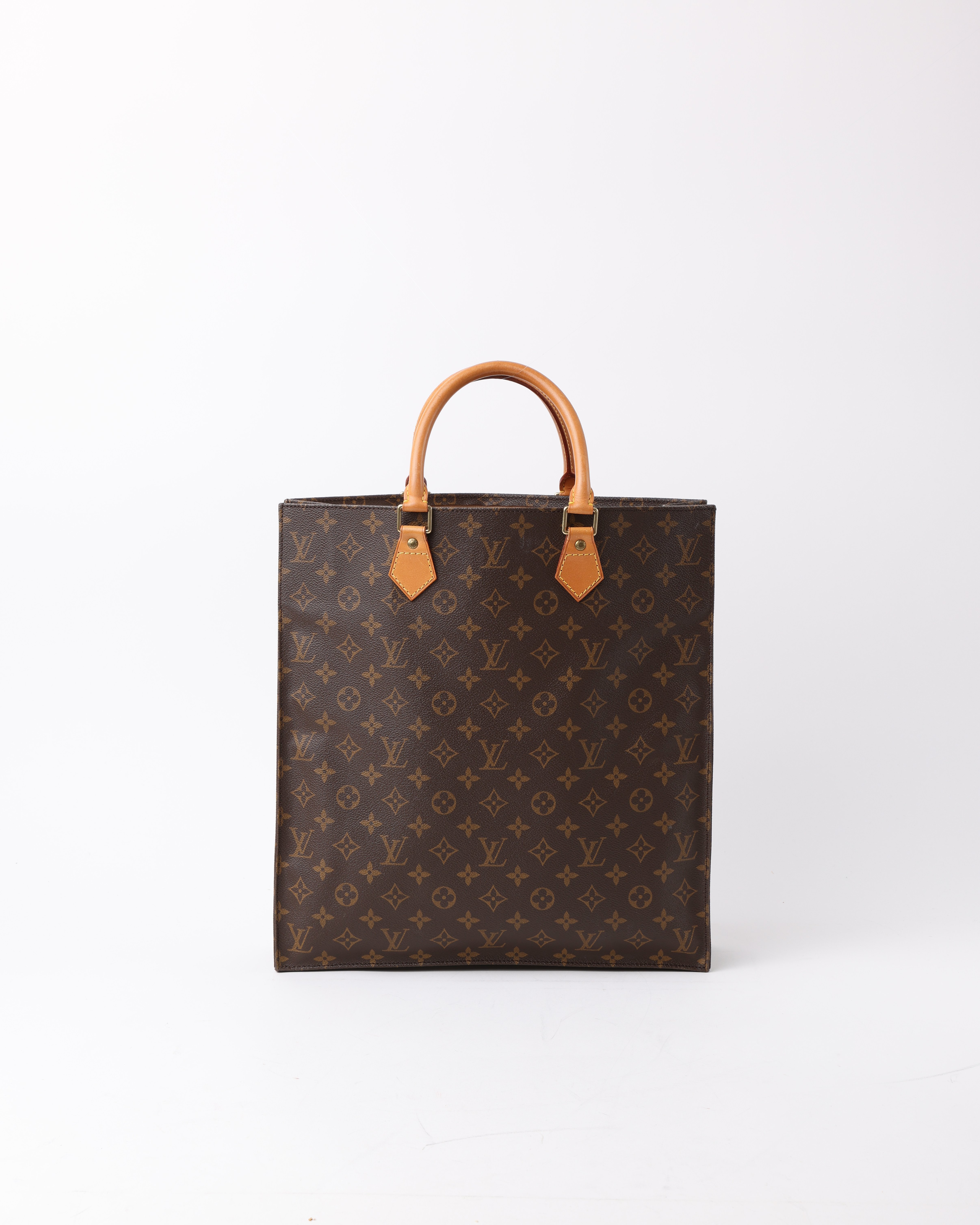 LOUIS VUITTON Monogram Sac Plat Bag