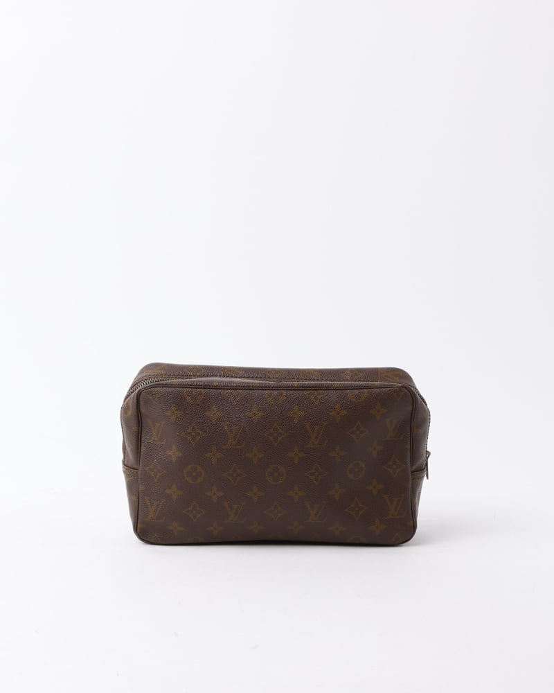 LOUIS VUITTON Trousse Toilette 28 Bag