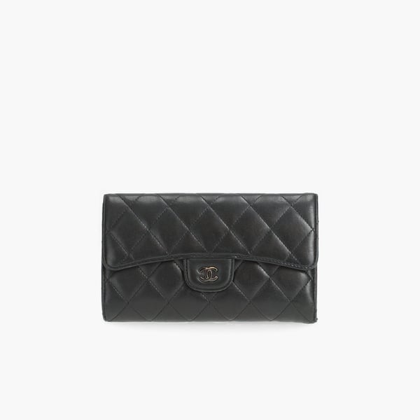 CHANEL Matelasse Tri-Fold Walltet