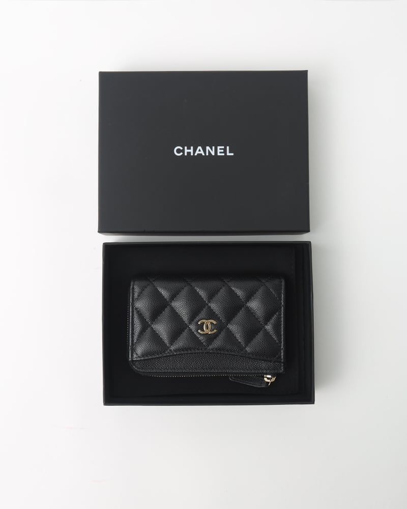 CHANEL Caviar Card Holder Purse