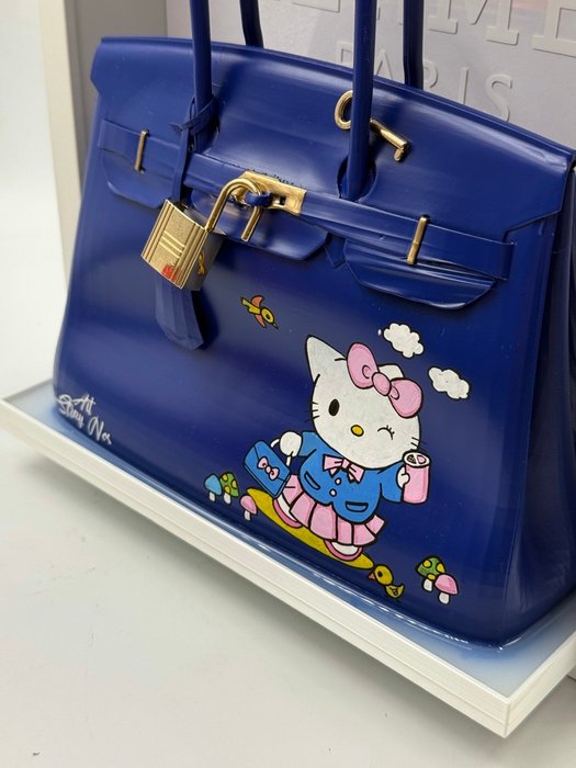 Art Stray-Nos - " Fantaisie et Luxe : Hello  Kitty à l'Heure  Hermès Birkin "