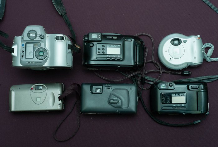 Fuji, Kodak, Konica, Minolta, Olympus 6 APS-c compact camera's (not tested) Analogt kompaktkamera