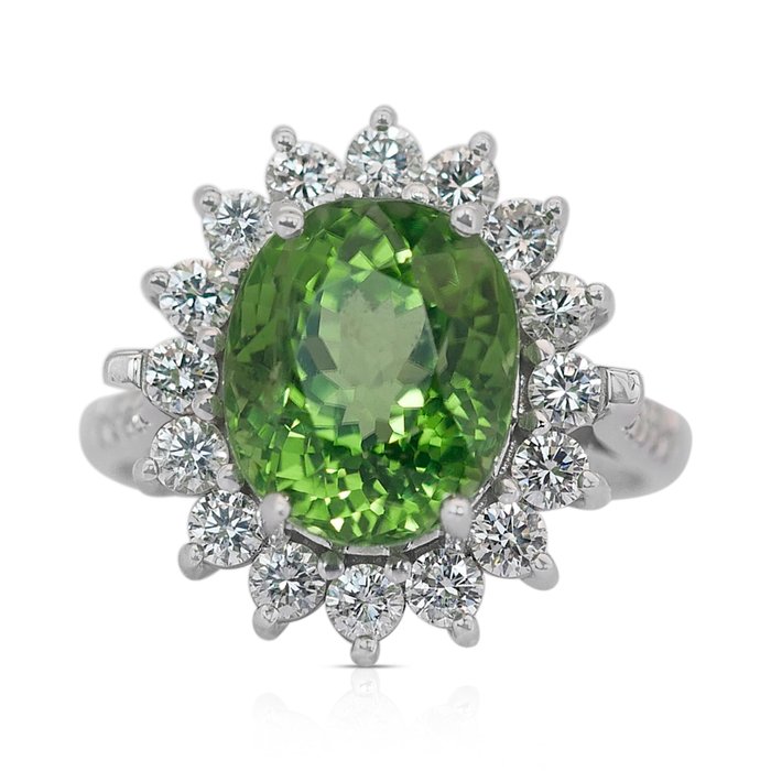 Ring - 14 karat Hvidguld -  8.08ct. tw. Peridot - Diamant - Fantastisk farve