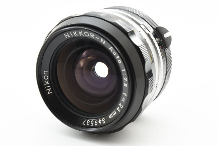 Nikon Nikkor-N Auto 24mm f28 non ai Vidvinkelobjektiv