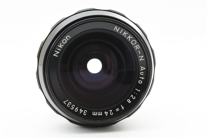 Nikon Nikkor-N Auto 24mm f28 non ai Vidvinkelobjektiv