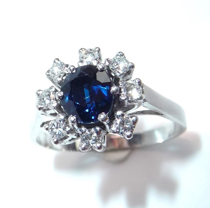 Ring - 18 kraat Hvidguld -  1.32ct. tw. Safir - Diamant - Størrelse 62 kan ændres