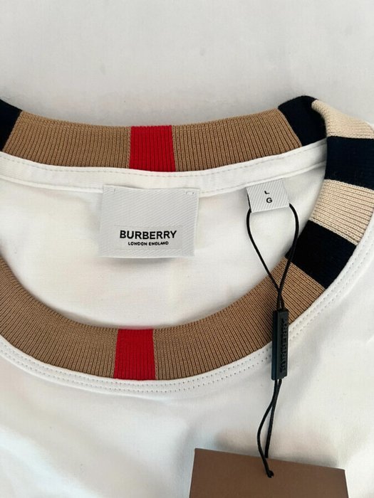 Burberry - T-shirt