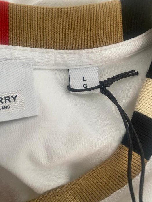 Burberry - T-shirt