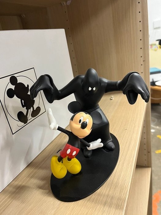 Mickey Mouse and Phantom Blot - Leblon Delienne - Statuette - Harpiks