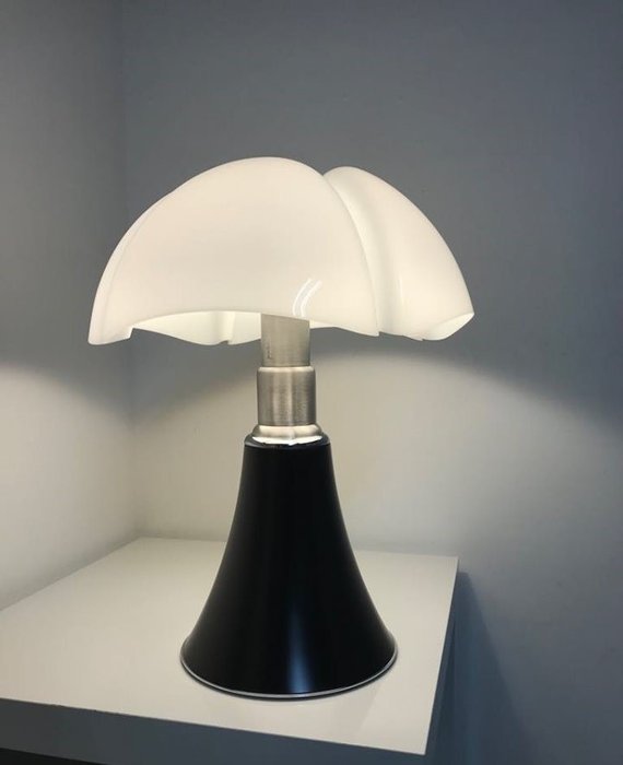 Martinelli Luce - - Gae Aulenti - Pipistrello 620 - Bordlampe - Aluminium, Stål