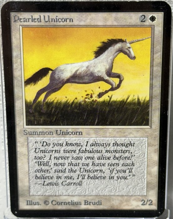 Wizards of The Coast - 1 Card - Pearled Unicorn, Limited Edition Alpha, Excellent