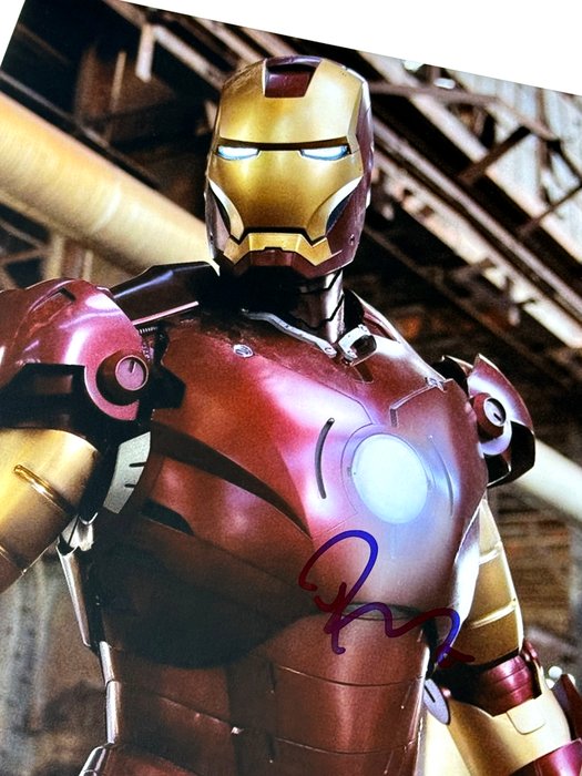 Robert Downey Jr (Tony Stark) - Authentic Autographed Photo from "Iron Man" - Autograph with COA