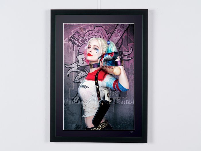 The Suicide Squad - Margot Robbie - Fine Art Photography - Luxury Wooden Framed 70X50 - Limited Edition Nr 06 of 20 - Serial ID 30646 - Original Certificate (COA), Hologram Logo Editor and QR Code - 100% New items.