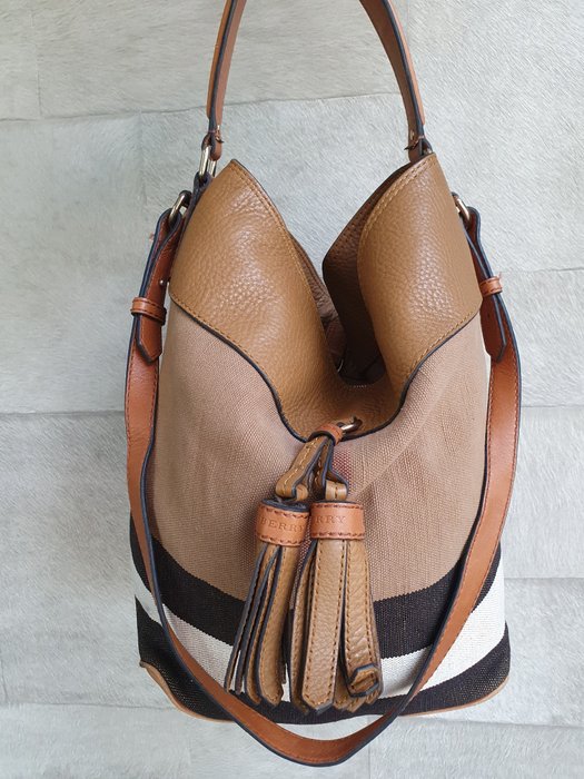 Burberry - ashby bucket bag - Taske