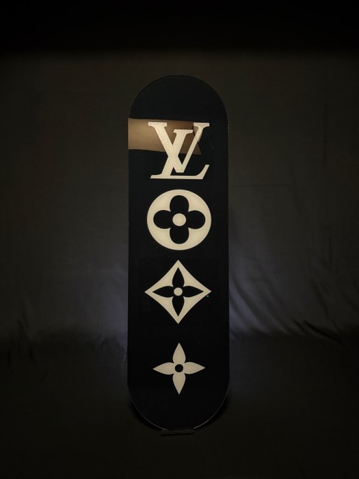 Mike Blackarts - New Collection Louis Vuitton - Skateboard artwork