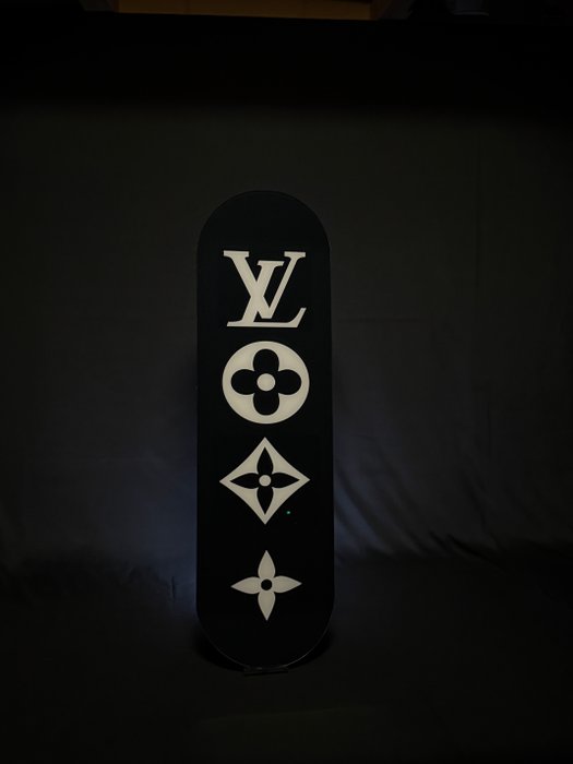 Mike Blackarts - New Collection Louis Vuitton - Skateboard artwork