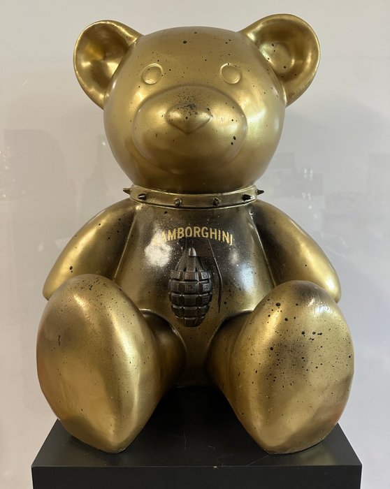 Daluxe Art - 1999 • Lamborghini Bear • XL