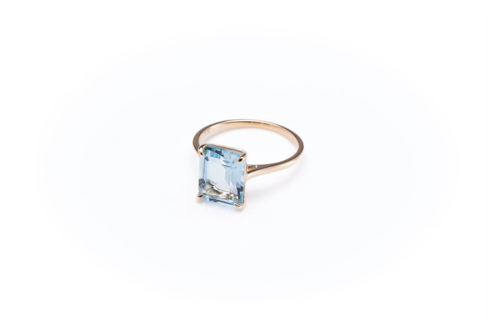 Ingen mindstepris - Ring - 9 kt. Gulguld - Swiss Blue Topaz Octagon