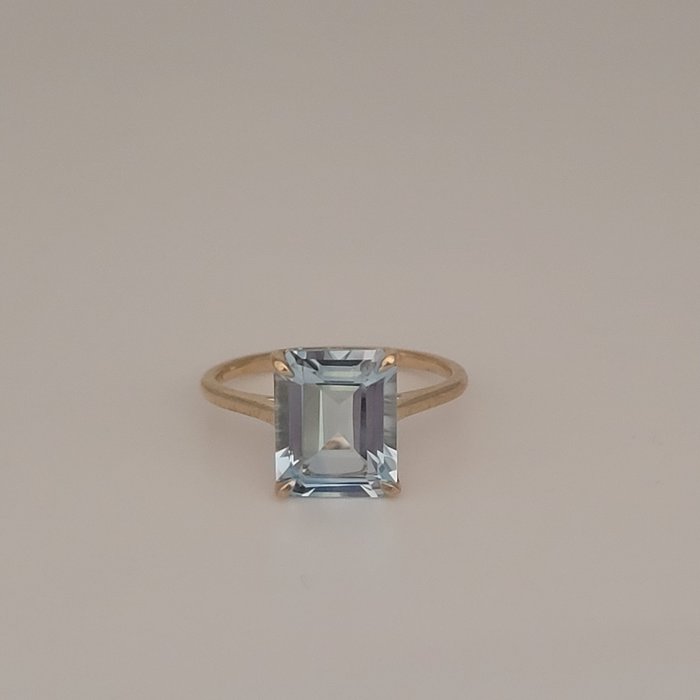 Ingen mindstepris - Ring - 9 kt. Gulguld - Swiss Blue Topaz Octagon