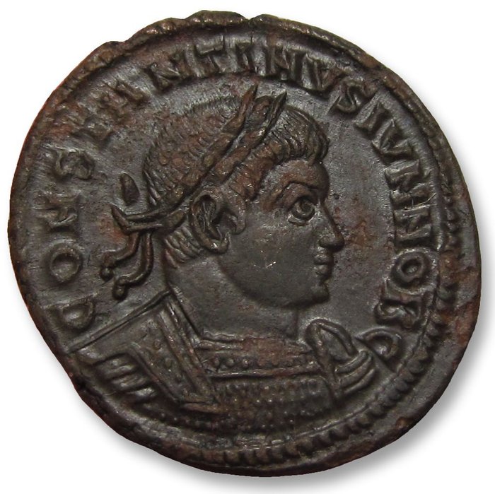 Romarriket. Constantine II as Caesar. Follis Lugdunum (Lyon) mint circa 324-325 A.D. - mintmark (pellet-in-crescent)PLG -