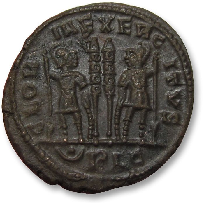 Romarriket. Constantine II as Caesar. Follis Lugdunum (Lyon) mint circa 324-325 A.D. - mintmark (pellet-in-crescent)PLG -