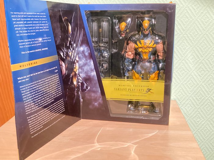 Playarts  - Actionfigur Marvel Universe Variant Play Arts Kai Wolverine - 2010-2020 - Japan