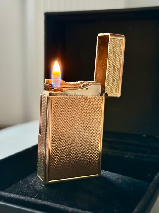 S.T. Dupont - Lighter - Forgyldt