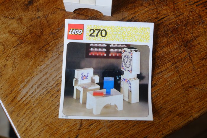 Lego - homemaker - 270  273 - 270 Grootvaders klok stoel en tafel en 273 bureau - 1970-1980