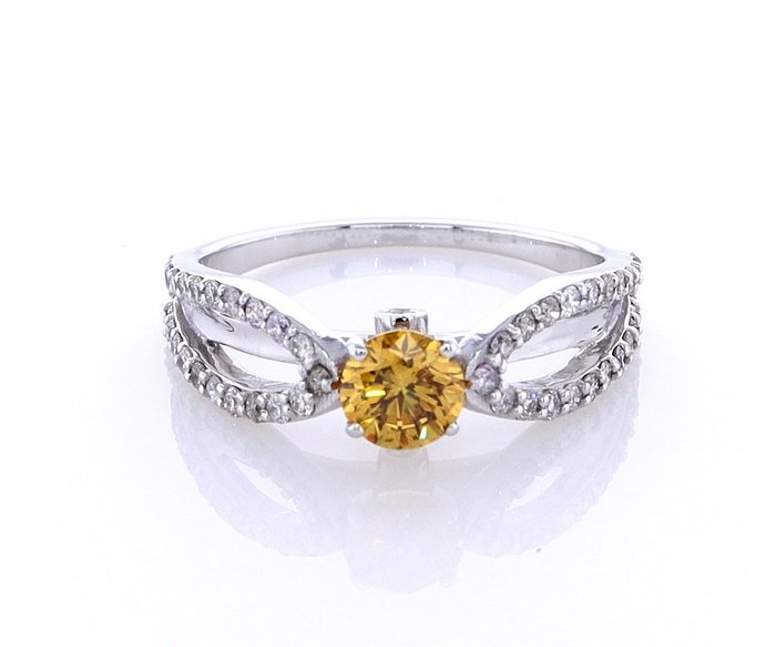 Ring - 14 karat Hvidguld -  0.88ct. tw. Diamant (Naturfarvet) - Diamant