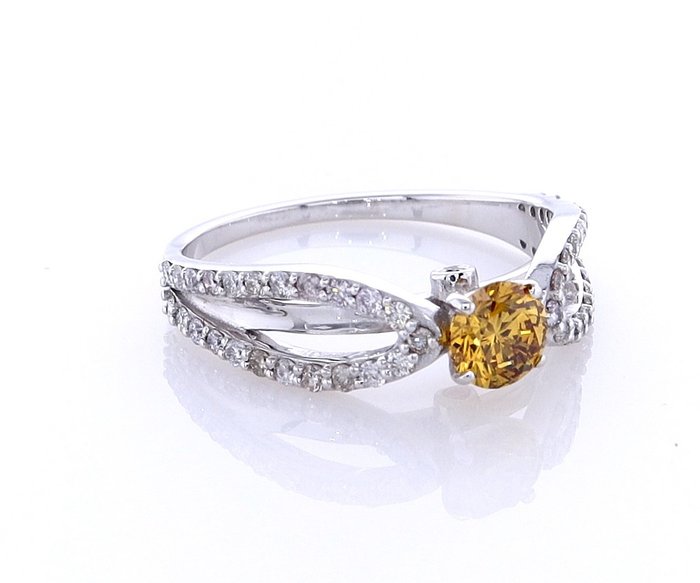 Ring - 14 karat Hvidguld -  0.88ct. tw. Diamant (Naturfarvet) - Diamant