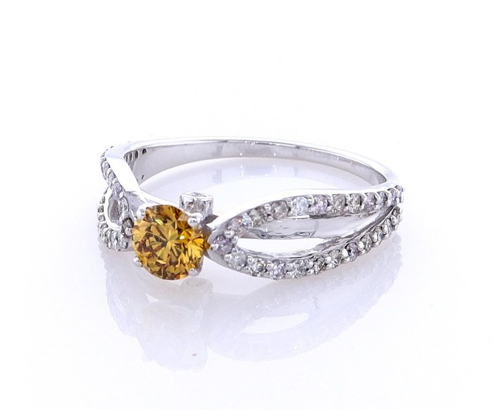 Ring - 14 karat Hvidguld -  0.88ct. tw. Diamant (Naturfarvet) - Diamant