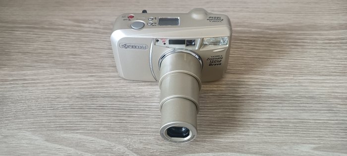 Yashica Zoom Mate 120 SE Brava / Fujifilm Zoom Date 70 / Konica EU Mini Analogt kamera