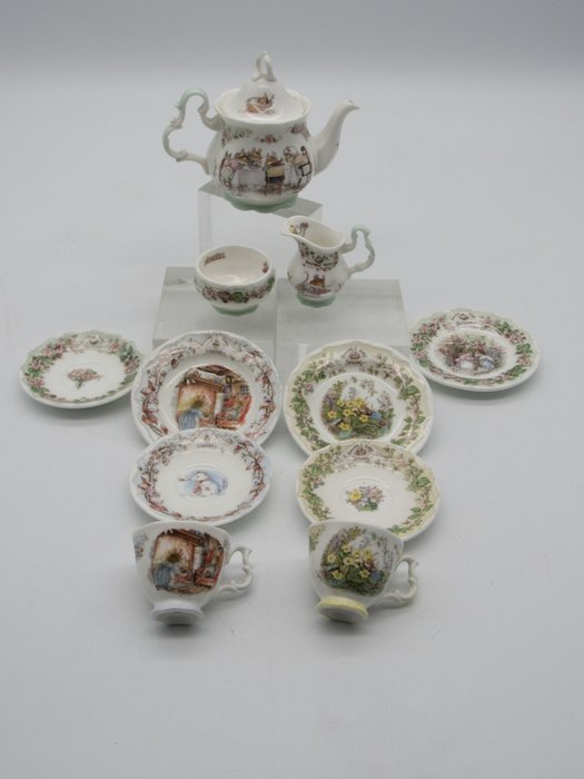 Royal Doulton - Drikke service (12) - Porcelæn