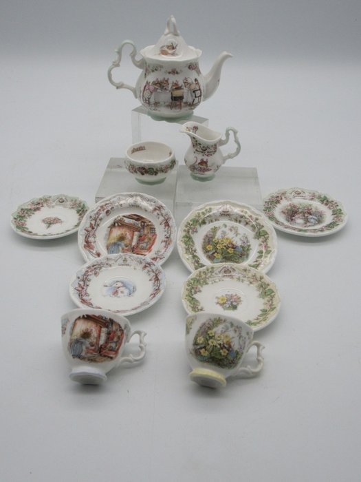 Royal Doulton - Drikke service (12) - Porcelæn