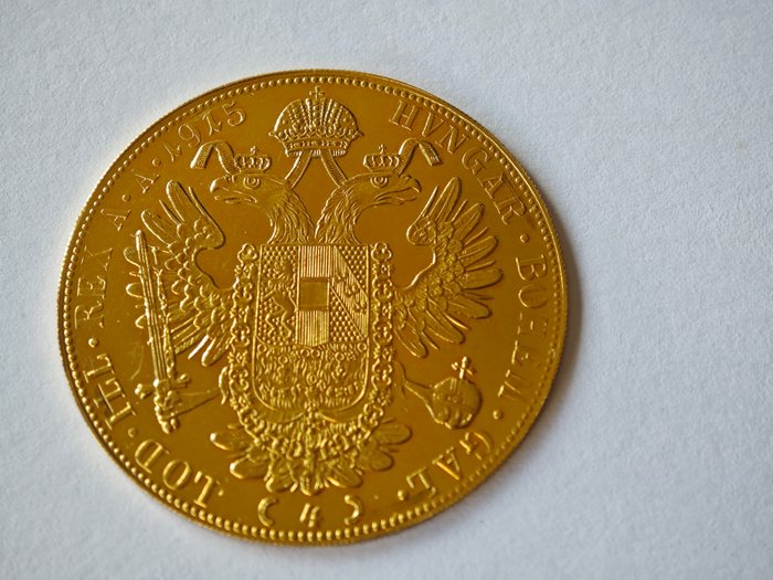 Østrig. Franz I. 4 Ducat 1915, restrike. With gold brooch