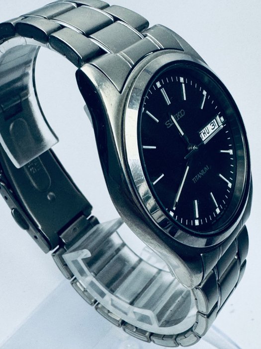 Seiko - Solar - Ingen mindstepris - 7N43-0090 - Mænd - 2010-2020