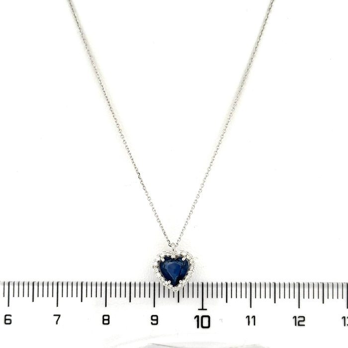 Ingen mindstepris - Handmade - Halskæde - Collana cuore zaffiro - 18 kraat Hvidguld -  0.88ct. tw. Safir - Diamant