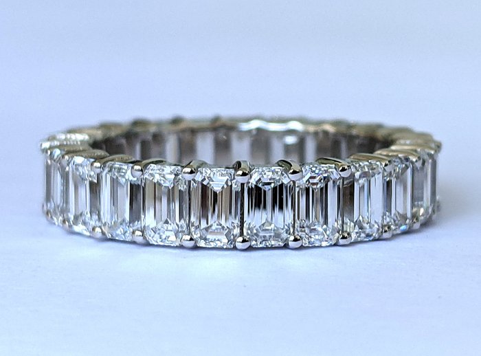 Ingen mindstepris - Alliancering - 14 karat Hvidguld -  4.53ct. tw. Diamant (Laboratoriedyrket) - D-E Eternity IGI