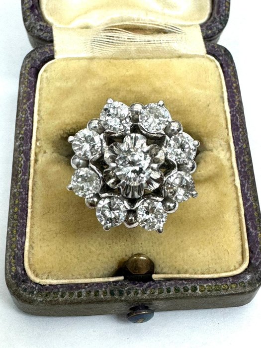 Ring - 18 kraat Hvidguld -  180ct tw Diamant (Natur)